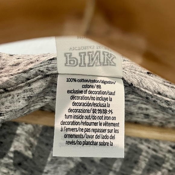 Victoria Secret Pink St Patrick Day Shirt 💚 - Picture 5 of 6